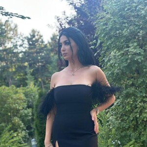 LittleWoman25 video